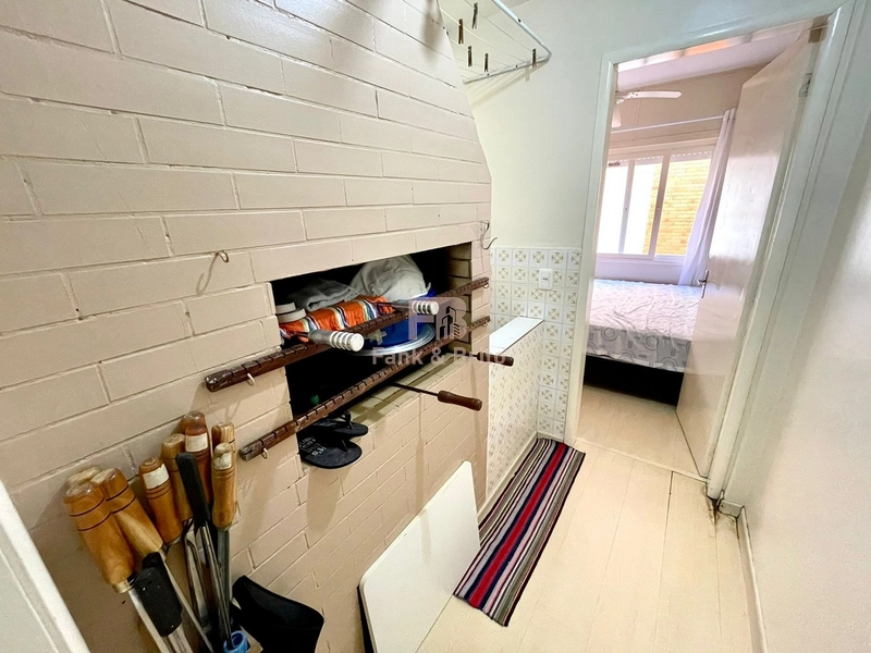 Dois dormitórios a uma quadra do mar: 9ª foto da galeria de imagens do imóvel