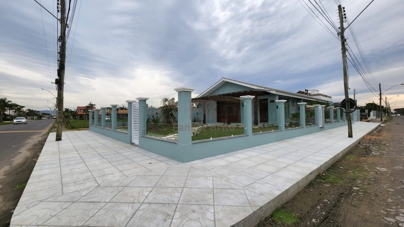 CASA A VENDA EM ATLANTIDA: 4ª foto da galeria de imagens do imóvel