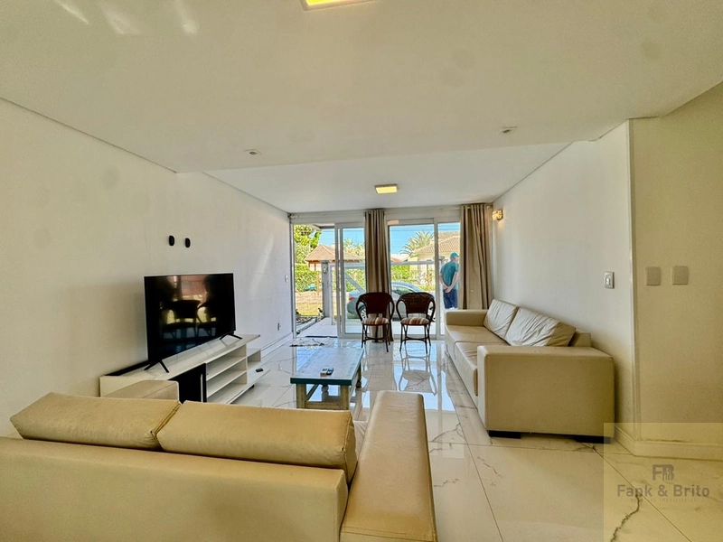 Sobrado a venda em Xangri lá: 10ª foto da galeria de imagens do imóvel