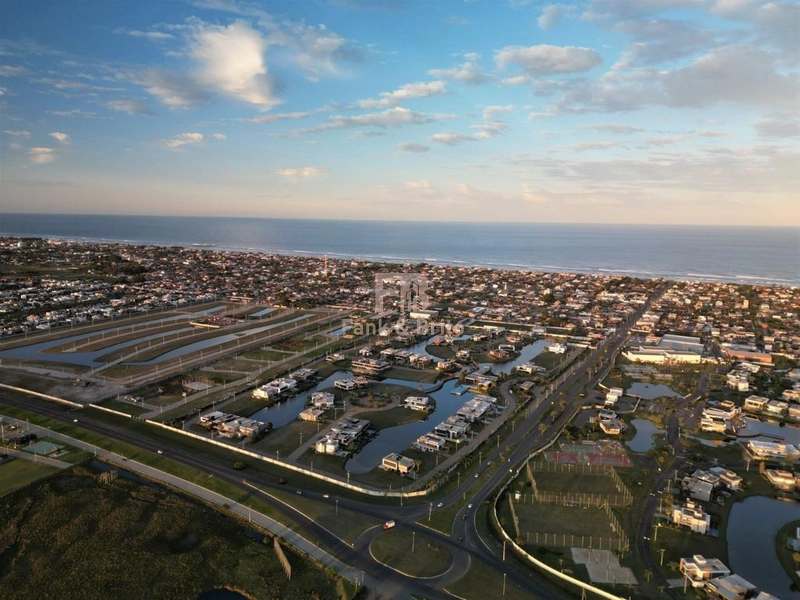 🏡 Sobrado Beira Lago – Condomínio Sense | Atlântida: 54ª foto da galeria de imagens do imóvel