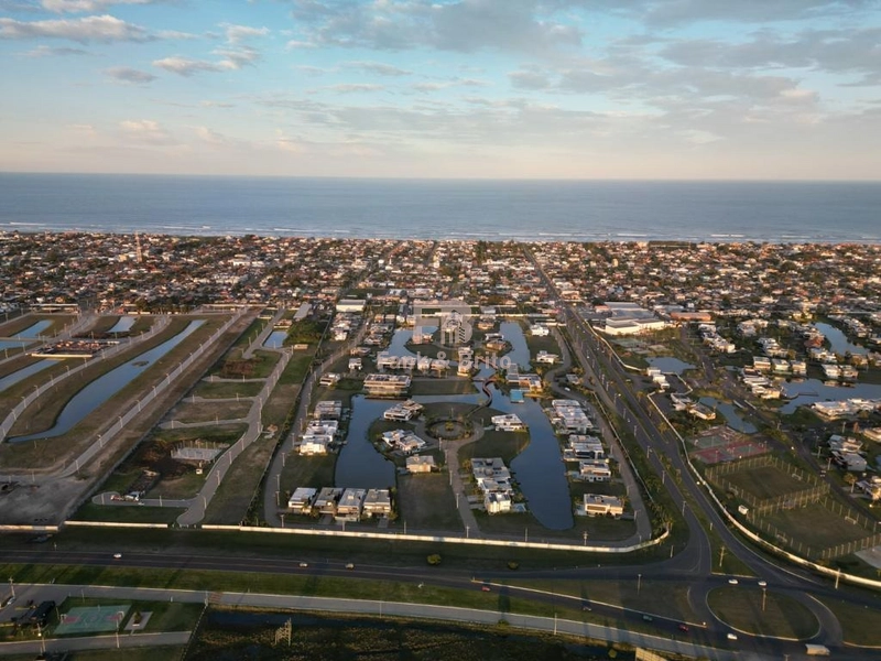 🏡 Sobrado Beira Lago – Condomínio Sense | Atlântida: 53ª foto da galeria de imagens do imóvel