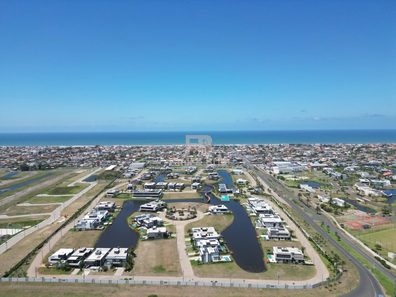 🏡 Sobrado Beira Lago – Condomínio Sense | Atlântida: 30ª foto da galeria de imagens do imóvel