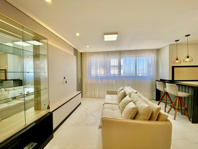 MOBILIADO E DECORADO EM PRÉDIO DE ESQUINA: 3ª foto da galeria de imagens do imóvel