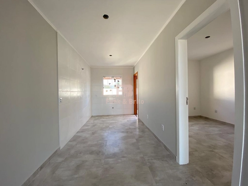 CASA DE 2 DORMITÓRIOS A VENDA EM CAPÃO DA CANOA. 50% ATO + 40X DIRETO: 3ª foto da galeria de imagens do imóvel