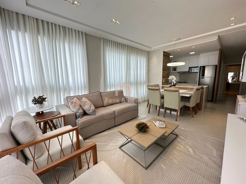 FRENTE AVENIDA, LESTE/NORTE, VISTA MAR, DECORADO.: 3ª foto da galeria de imagens do imóvel