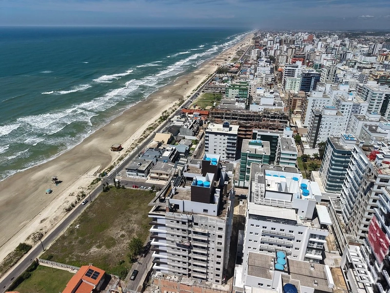 APARTAMENTO À VENDA EM CAPÃO DA CANOA!⁣ DE FRENTE PARA O MAR  ALTO PADRÃO, INFRAESTRUTURA.: 38ª foto da galeria de imagens do imóvel