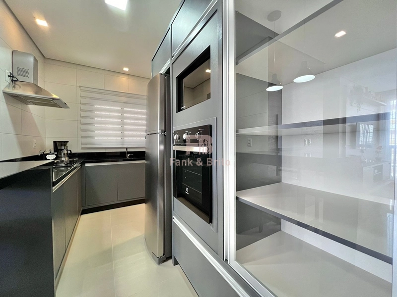 Apartamento 2  dormitórios mobiliado frente praça Tiaraju!: 4ª foto da galeria de imagens do imóvel