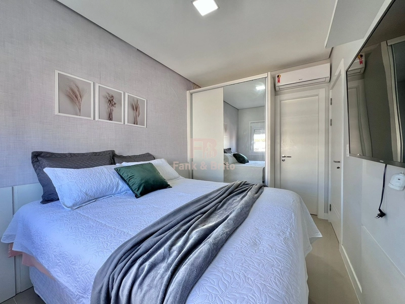 Apartamento 2  dormitórios mobiliado frente praça Tiaraju!: 5ª foto da galeria de imagens do imóvel