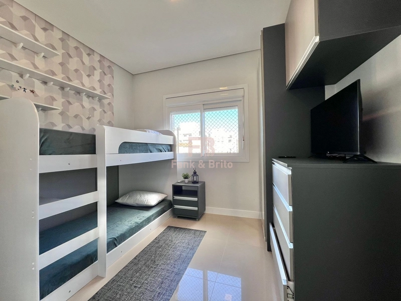 Apartamento 2  dormitórios mobiliado frente praça Tiaraju!: 8ª foto da galeria de imagens do imóvel