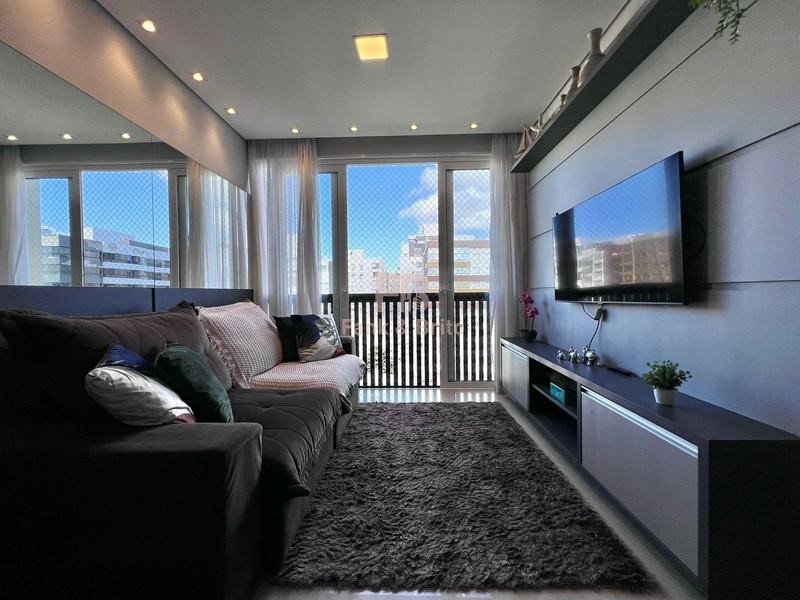 Apartamento 2  dormitórios mobiliado frente praça Tiaraju!: 1ª foto da galeria de imagens do imóvel