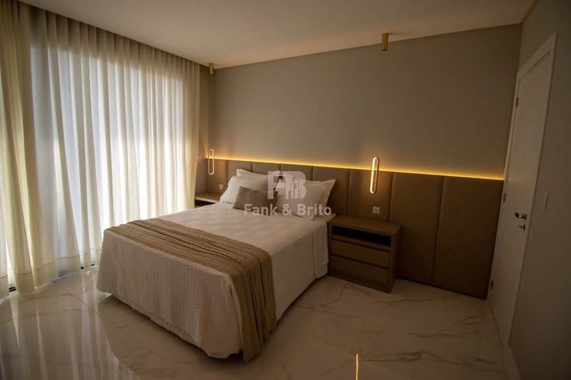 Casa de Luxo à Venda em Condomínio Exclusivo com Vista para o Lago: 21ª foto da galeria de imagens do imóvel