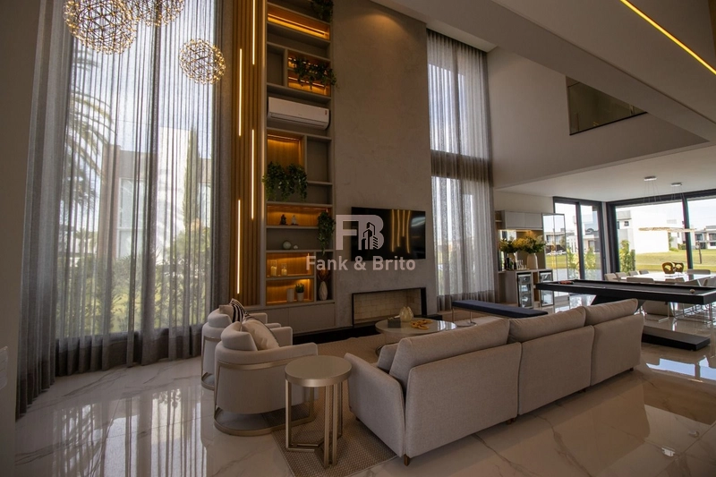 Casa de Luxo à Venda em Condomínio Exclusivo com Vista para o Lago: 7ª foto da galeria de imagens do imóvel