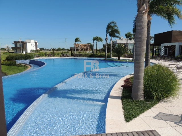 Casa de Luxo à Venda em Condomínio Exclusivo com Vista para o Lago: 33ª foto da galeria de imagens do imóvel