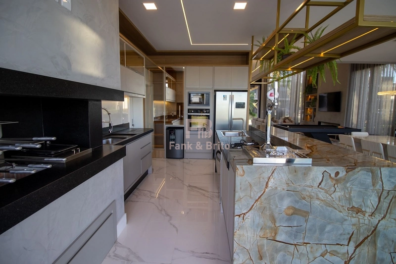 Casa de Luxo à Venda em Condomínio Exclusivo com Vista para o Lago: 4ª foto da galeria de imagens do imóvel