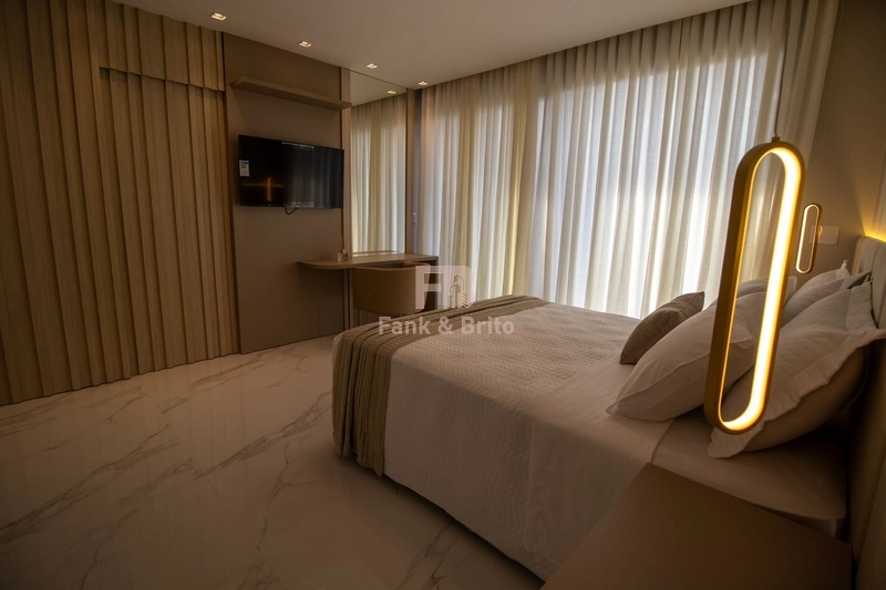 Casa de Luxo à Venda em Condomínio Exclusivo com Vista para o Lago: 19ª foto da galeria de imagens do imóvel