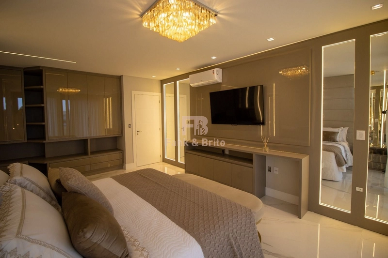 Casa de Luxo à Venda em Condomínio Exclusivo com Vista para o Lago: 15ª foto da galeria de imagens do imóvel