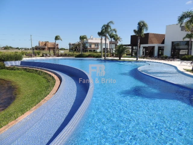 Casa de Luxo à Venda em Condomínio Exclusivo com Vista para o Lago: 34ª foto da galeria de imagens do imóvel