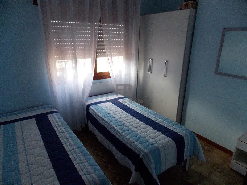 NO CENTRO, NA TERCEIRA QUADRA DO MAR!: 3ª foto da galeria de imagens do imóvel