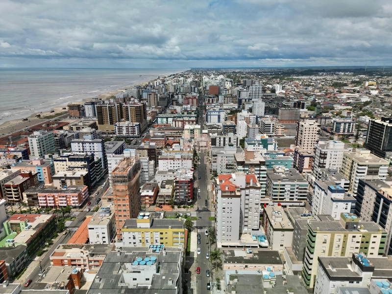 3 QUADRAS DO MAR, JUNTO A PRAÇA, SUPERMERCADOS E FARMÁCIAS!: 19ª foto da galeria de imagens do imóvel