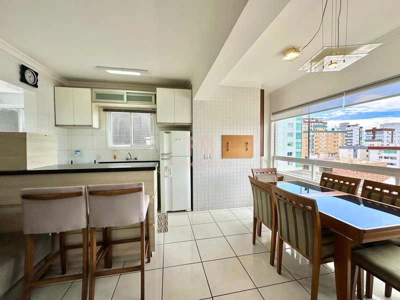 3 QUADRAS DO MAR, JUNTO A PRAÇA, SUPERMERCADOS E FARMÁCIAS!: 3ª foto da galeria de imagens do imóvel