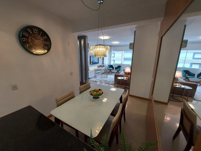 VENDE APARTAMENTO DE FRENTE MOBILIADO POUCOS METROS DO MAR: 10ª foto da galeria de imagens do imóvel