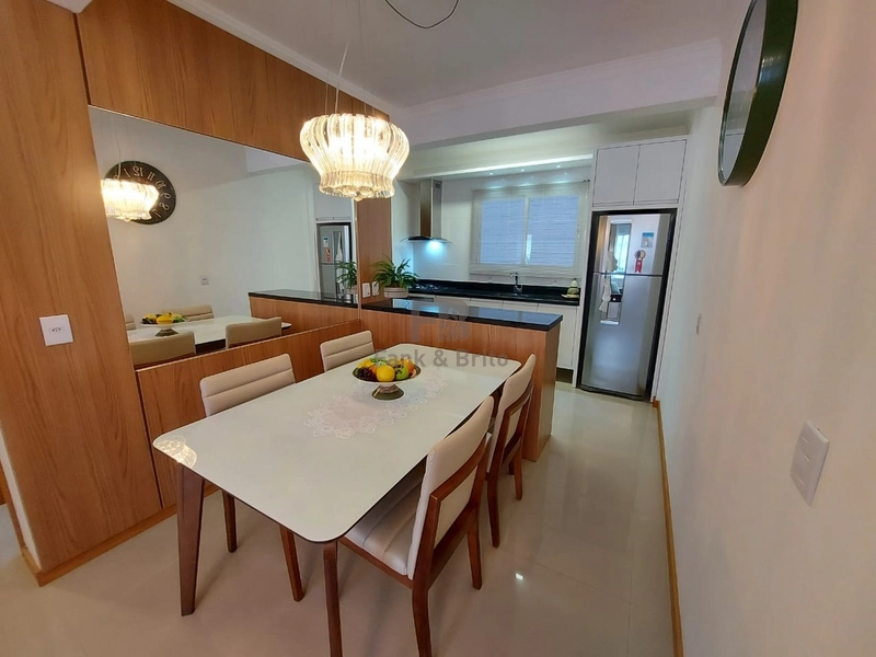 VENDE APARTAMENTO DE FRENTE MOBILIADO POUCOS METROS DO MAR: 9ª foto da galeria de imagens do imóvel