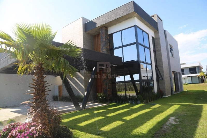 Sobrado beira Lago contemporâneo e luxuoso: 56ª foto da galeria de imagens do imóvel