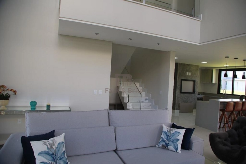 Sobrado beira Lago contemporâneo e luxuoso: 42ª foto da galeria de imagens do imóvel