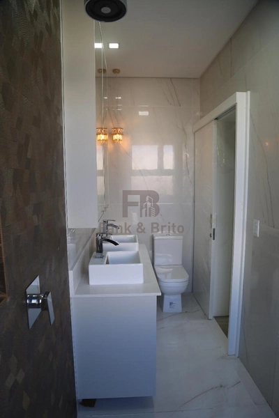 Sobrado beira Lago contemporâneo e luxuoso: 4ª foto da galeria de imagens do imóvel