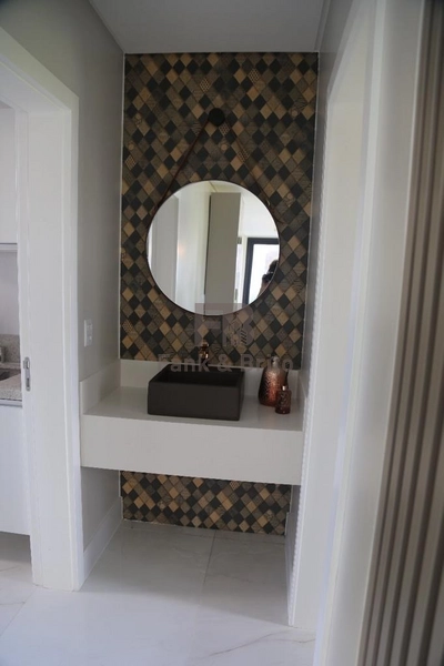 Sobrado beira Lago contemporâneo e luxuoso: 29ª foto da galeria de imagens do imóvel