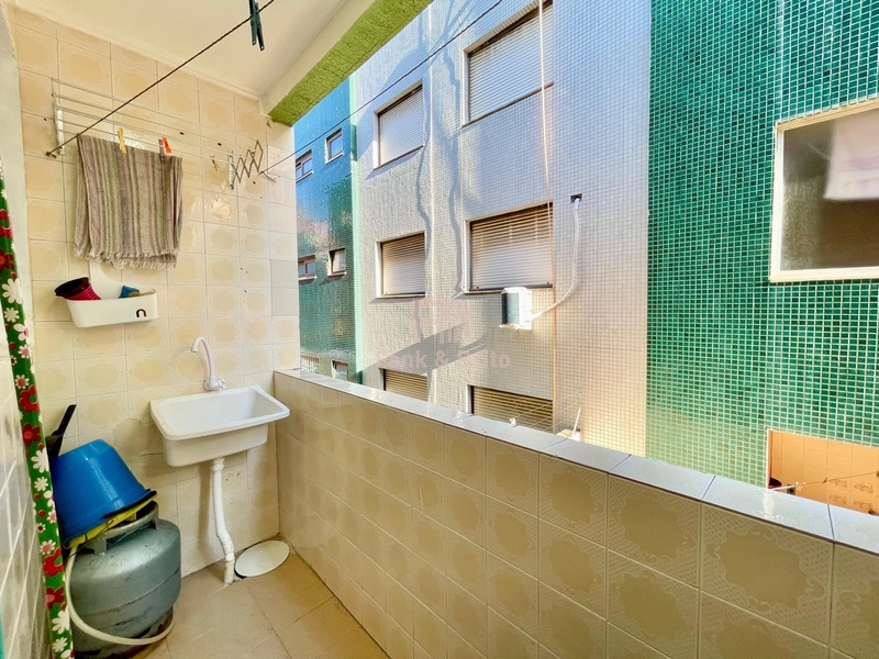 No Centro de Capão, 1 quadra do mar pertinho da praça: 10ª foto da galeria de imagens do imóvel