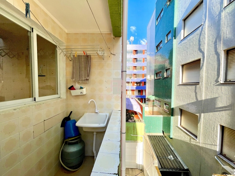 No Centro de Capão, 1 quadra do mar pertinho da praça: 9ª foto da galeria de imagens do imóvel