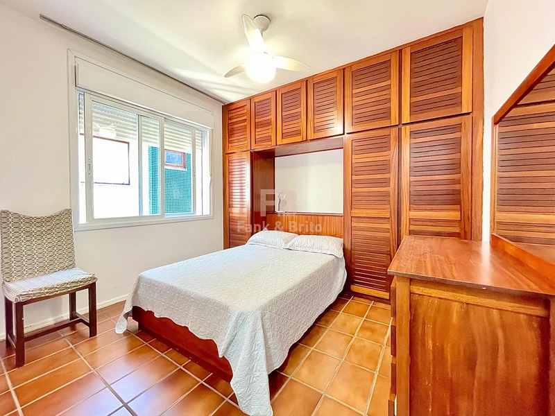 No Centro de Capão, 1 quadra do mar pertinho da praça: 7ª foto da galeria de imagens do imóvel