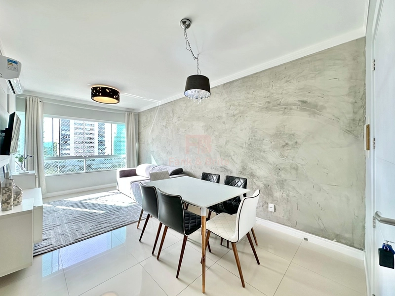 Dois dormitórios de frente para Praça Israelita.: 2ª foto da galeria de imagens do imóvel