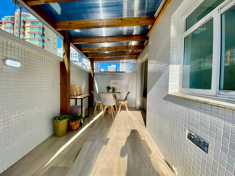 APARTAMENTO MOBILIADO E DECORADO COM TERRAÇO LATERAL: 13ª foto da galeria de imagens do imóvel