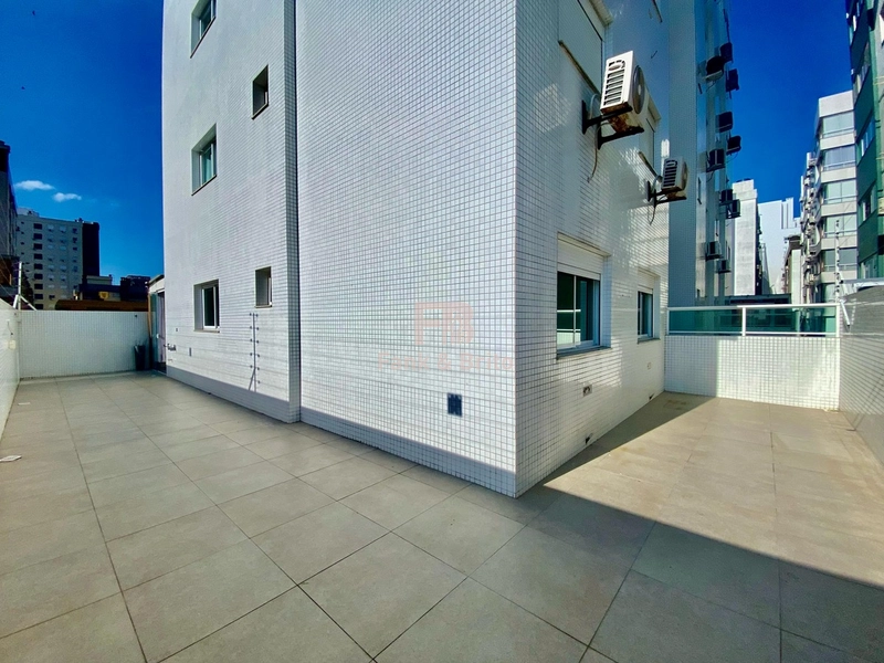 APARTAMENTO MOBILIADO E DECORADO COM TERRAÇO LATERAL: 17ª foto da galeria de imagens do imóvel