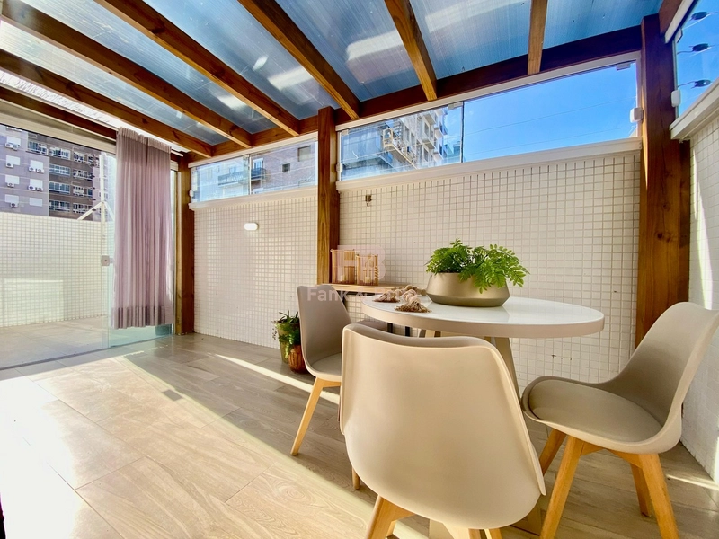 APARTAMENTO MOBILIADO E DECORADO COM TERRAÇO LATERAL: 11ª foto da galeria de imagens do imóvel