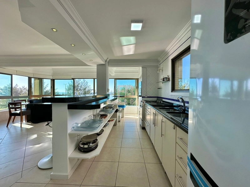 APARTAMENTO À VENDA FRENTE PARA PRAÇA, PÉ NA AREIA.: 10ª foto da galeria de imagens do imóvel