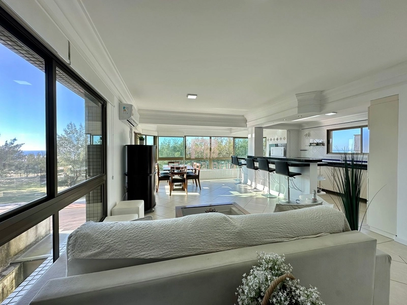 APARTAMENTO À VENDA FRENTE PARA PRAÇA, PÉ NA AREIA.: 4ª foto da galeria de imagens do imóvel