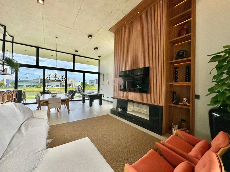 CASA BEIRA LAGO A VENDA EM CONDOMINIO FECHADA: 4ª foto da galeria de imagens do imóvel