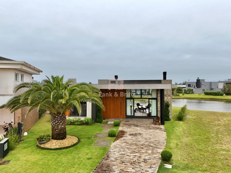 CASA BEIRA LAGO A VENDA EM CONDOMINIO FECHADA: 27ª foto da galeria de imagens do imóvel