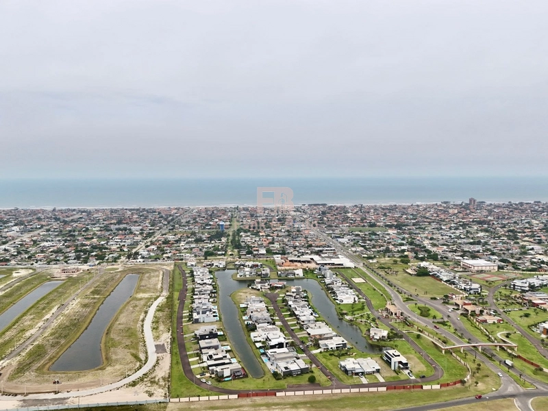 CASA BEIRA LAGO A VENDA EM CONDOMINIO FECHADA: 52ª foto da galeria de imagens do imóvel