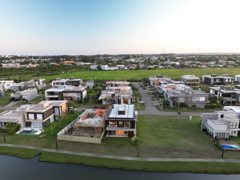 SOBRADO A VENDA NO CONDOMINIO CAPÃO ILHAS: 16ª foto da galeria de imagens do imóvel