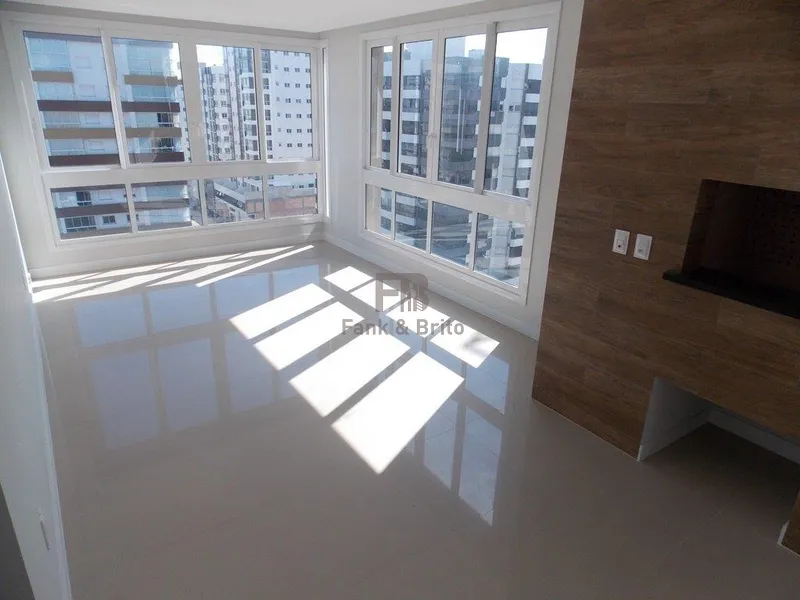 APARTAMENTO A VENDA PRÓXIMO AO MAR.: 2ª foto da galeria de imagens do imóvel