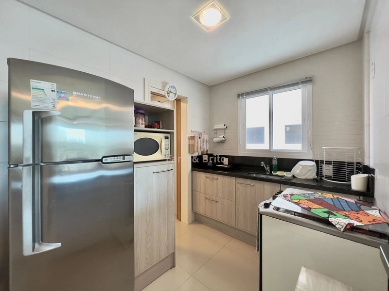 FINO APARTAMENTO, BAIRRO NAVEGANTES, 50 METROS DO MAR.: 6ª foto da galeria de imagens do imóvel