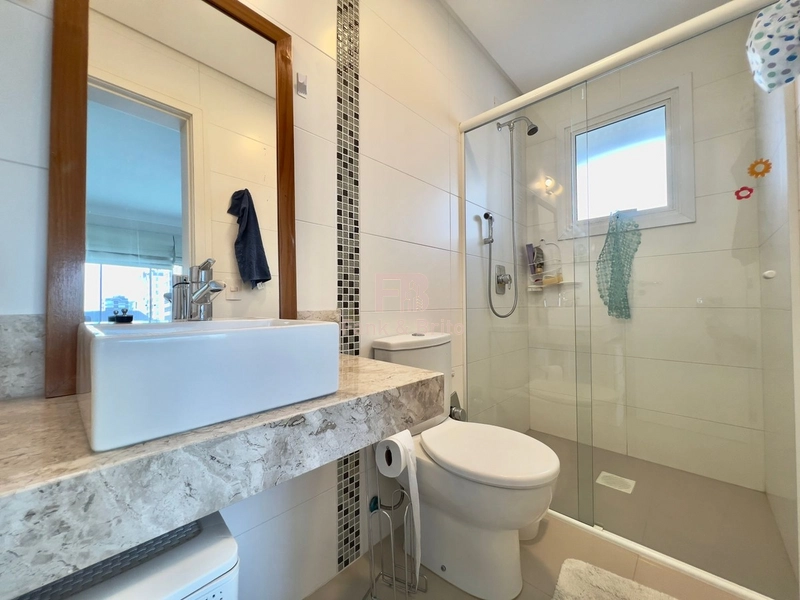 FINO APARTAMENTO, BAIRRO NAVEGANTES, 50 METROS DO MAR.: 2ª foto da galeria de imagens do imóvel