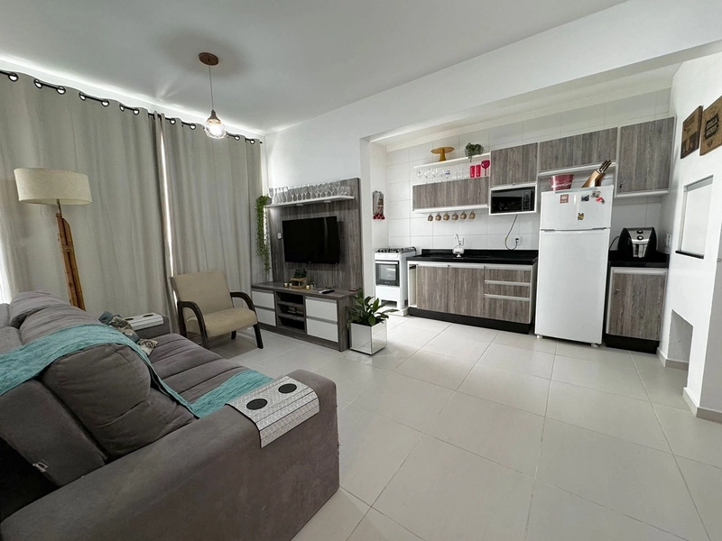 VENDE APARTAMENTO UMA QUADRA DO MAR NO BAIRRO QUE MAIS CRESCE EM CAPÃO: 1ª foto da galeria de imagens do imóvel