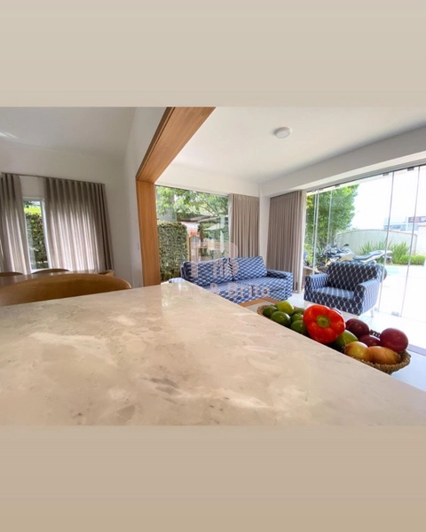 Sobrado Mobiliado com Piscina em Condomínio: 4ª foto da galeria de imagens do imóvel