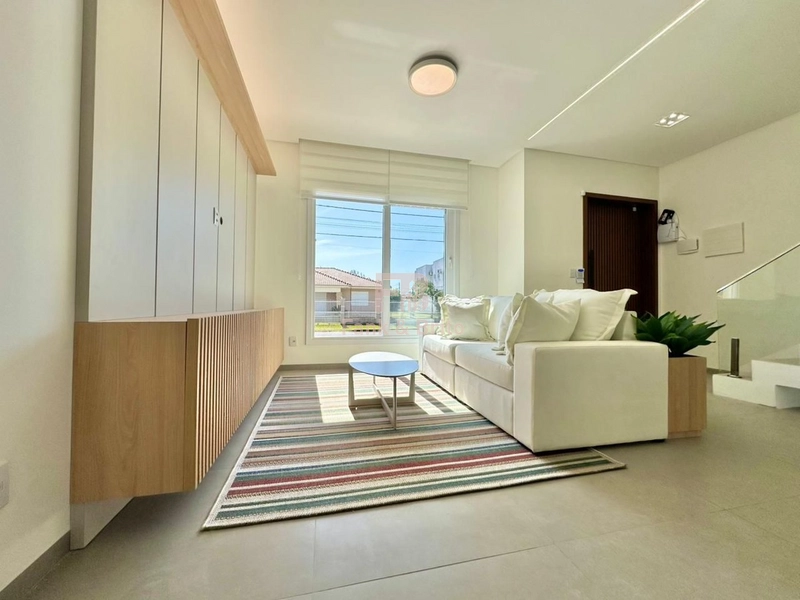 SOBRADO À VENDA EM CAPÃO DA CANOA PRONTO PARA USO JUNTO AO MAR: 9ª foto da galeria de imagens do imóvel