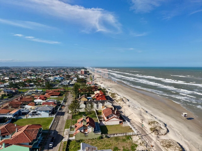 SOBRADO À VENDA EM CAPÃO DA CANOA PRONTO PARA USO JUNTO AO MAR: 31ª foto da galeria de imagens do imóvel